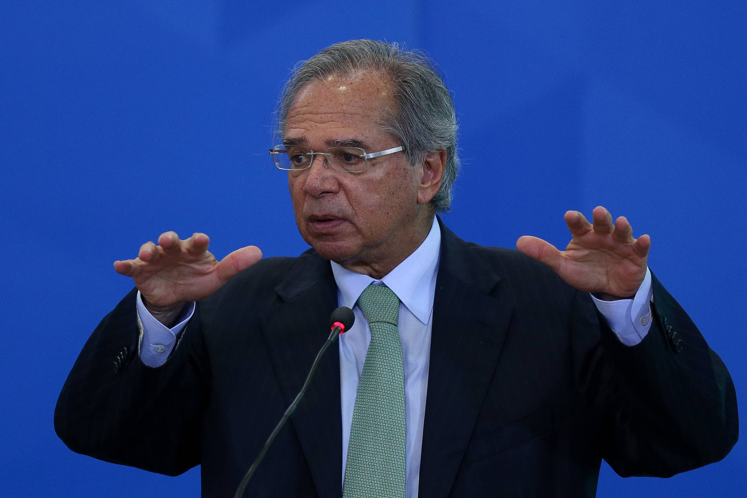 Em ofício ao Congresso, Guedes fala em agravamento da crise e pede reformas